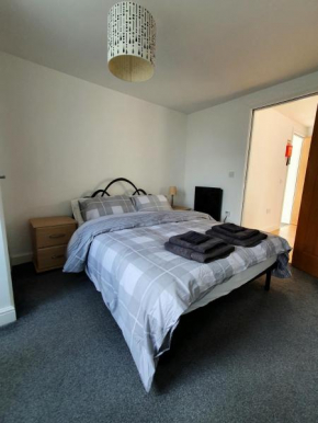 Lovely 1 Bedroom Unit with free parking on site